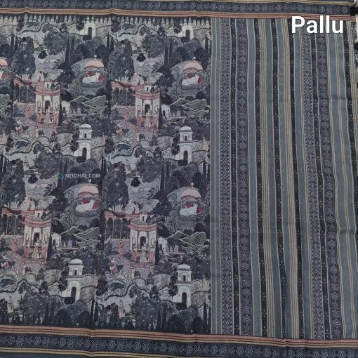 CODE NS22 : Grey shade digital printed silk cotton saree(thin& light weight)striped pattern pallu, zigzag printed blouse with borders. - Image 3